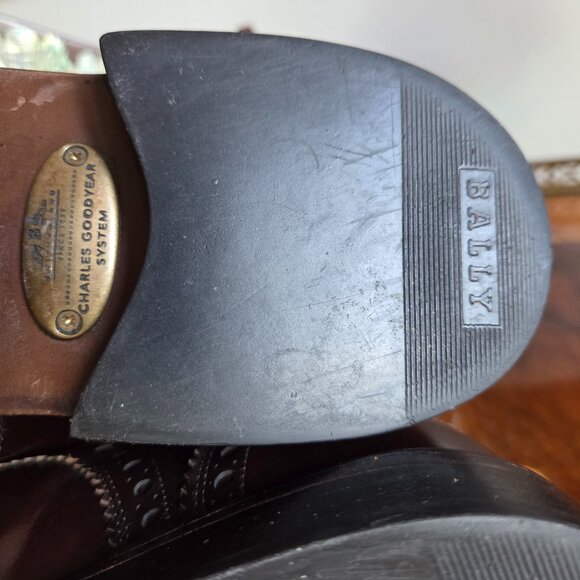 Bally Men’s Wingtips Oxford leather shoes - Picture 9 of 11